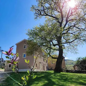 Casa Quieto Vila